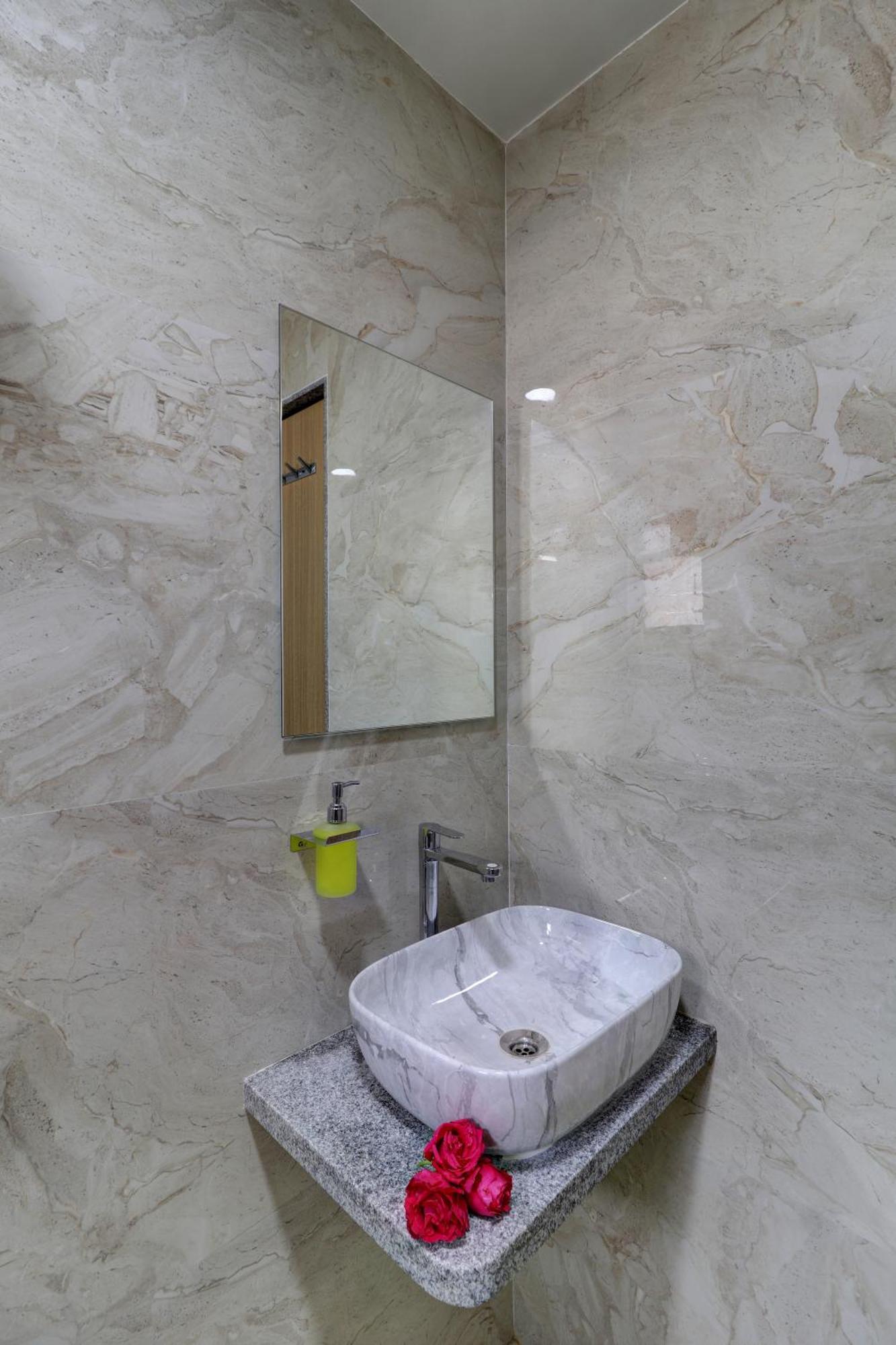 Victory Inn Turambhe Екстер'єр фото